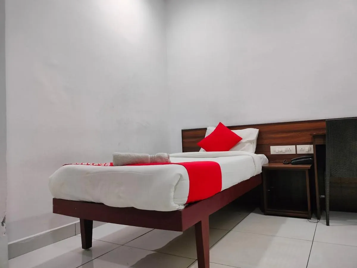 Kings Fort Rooms Thrippunithura Kochi 3*,  India